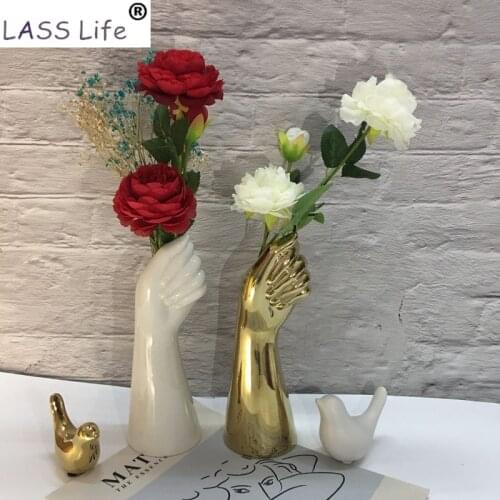 Ceramics Vase Nordic Style Golden Hand Vase Flowers Modern Home Office Decor of Creative Floral Composition Living Room Ornament