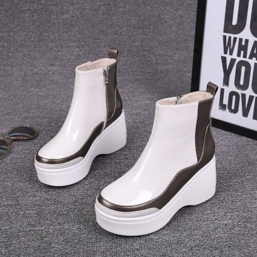 Fur one snow boots Short boots womens boots 2020 new patent leather slope with platform boots Martin boots