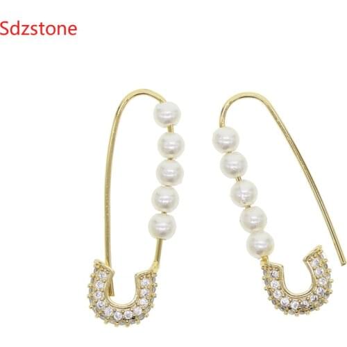 White Pearl Safety Pin Studs Earrings For Women Gothic Fashion White Crystal CZ Earrings Female Korean Jewelry Ear Cuff
