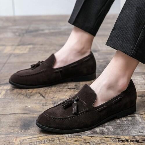 British Pointed Suede Tassels Casual Oxford Shoes For Men Formal Wedding Prom Dress Homecoming Sapato Social Masculino Plus Size