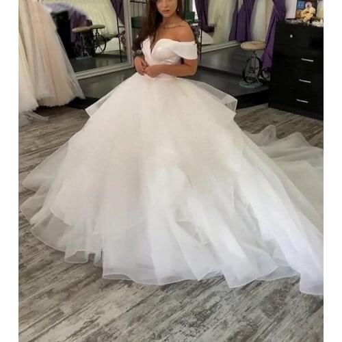 Romantic Organza Puffy Ball Gown Wedding Dress Tulle Off Shoulder Ruffle Skirt Bridal Dress Lace Up Sweep Train Wedding Gowns