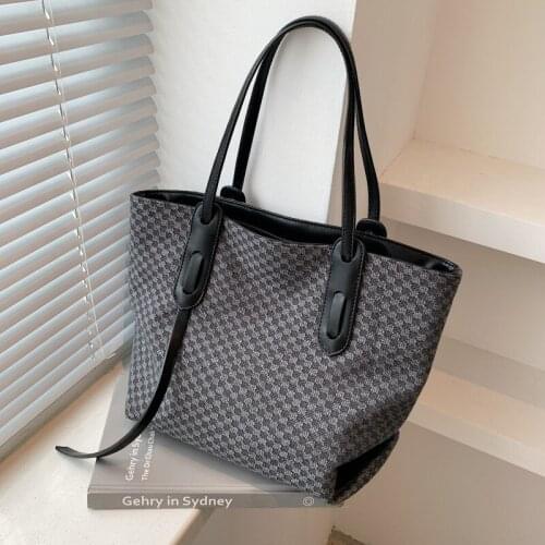 Brand Designer Women Shoulder Bag Simple Large-capacity Totes Bag Female Armpit Bag High Quality Travel Handbag Shopping Bag