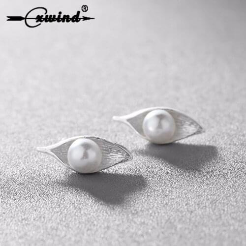 Cxwind Simulated Round Pearl Leaf flower Earrings Stud Fashion Wedding Pearl Jewelry Earring for Women Bridesmaid Gift oorbellen
