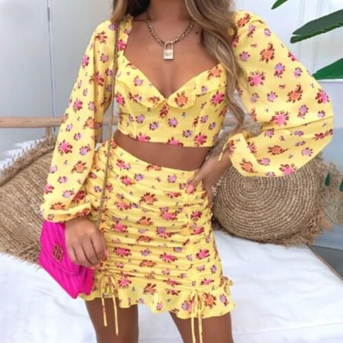 Women Floral Print Pattern Chiffon Wood V-Neck Halter Lantern Long-Sleeved Short Top Drawstring Fold Ruffled Hip High Waist Suit