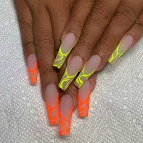 24pcs/Set Coffin Fake Nails Mixed Orange Yellow Lines Manicure Removable False Nails with Glue Fashion Ballerina Nail Art Tips