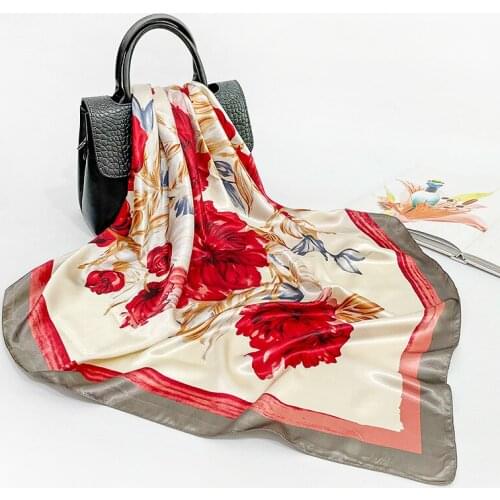 2021 New Imitation Silk Scarf Wholesale Printing Headscarf Satin Shawl 90 * 90cm Hand Gift Scarf Fashion