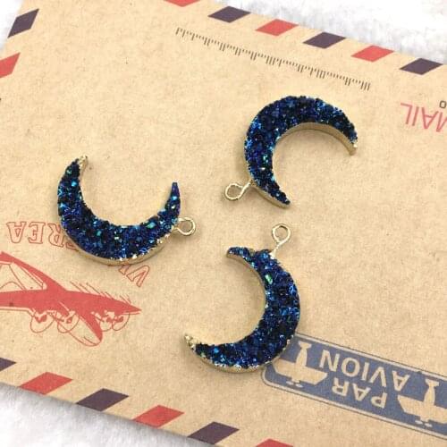 New Fashion Hot Sale Handcraft Natural Druzy 20*16mm symphony blue moon Shape Crystal Rainbow resin Charms for Party Gift