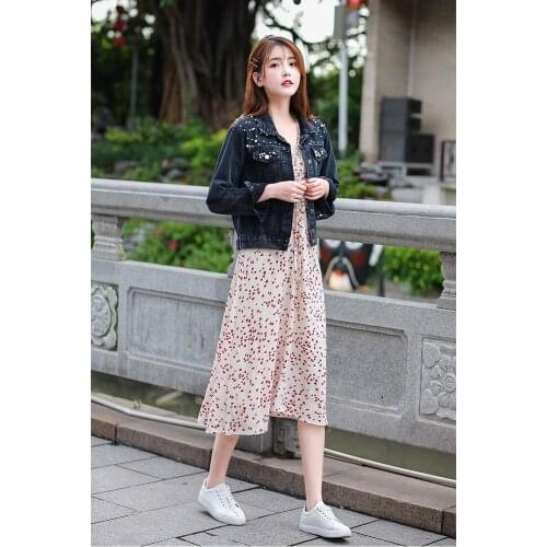 YYCZF 2021 New Spring And Autumn Casual Womens Denim Jacket Full Sleeve Loose Button Pearls Short Lapel Wild Leisure Veste Femme