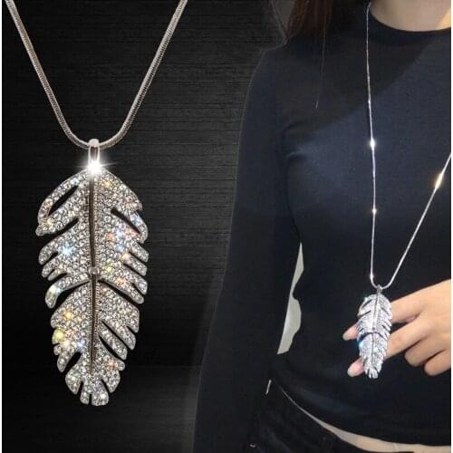 Simple Classic pendant Necklace Feather Necklace Long Sweater Chain Statement Jewelry choker Necklace for Women leaf Chocker