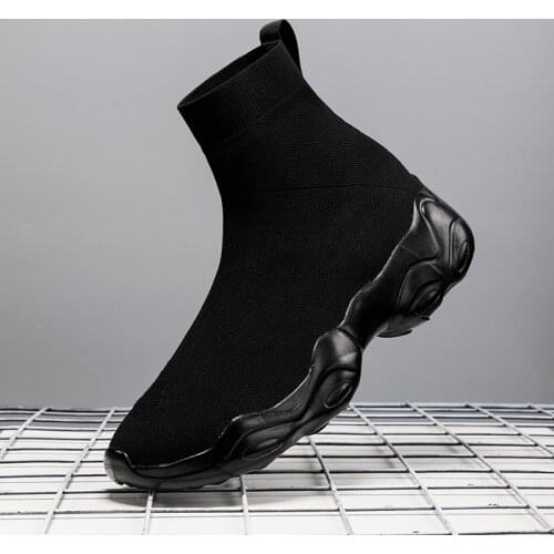 Men Casual Shoes 2021 New Arrivlas Runners Sports Sneakers Fashion Luxurys Women Men Speed Trainer Mesh Sock Shoes High Top Shoe