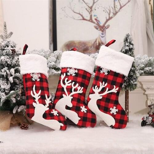 Navidad 2022 Red Christmas Stocking Gift Bags Cute Elk Embroidery Christmas Socks Christmas Tree Fireplace Decor New Year 2022