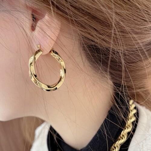 SIPENGJEL Fashion Wave Twist Big Circle Hoop Earrring Geometric Bright All-match Handmade Earrings For Women Gift Accessories