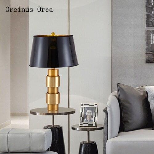 Post modern luxury gold desk lamp study bedroom bedside lamp fashion American LED decorative metal desk lamp