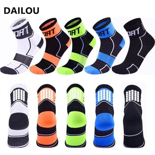 New Colorful Sports Cycling Socks Men Women Running Football Skateboard Socks Professional Night Riding Reflective Nylon Socks