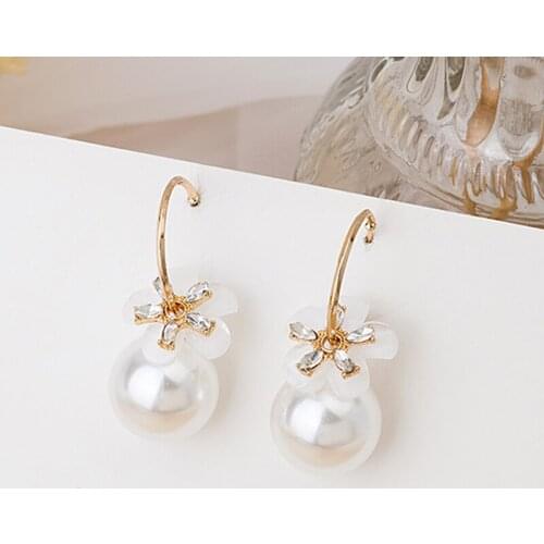 Elegant Pearl Dangel Earrings for Women Fresh Kpop Crystal Flower Earrings Gold Color Circle Stud Earrings Boho 2021 Jewelry