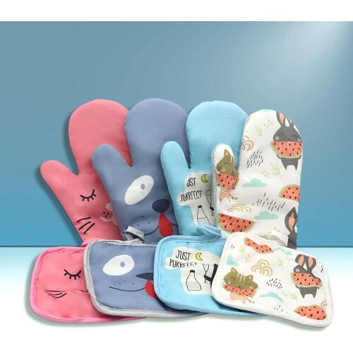 Cute Potholders Oven Mitts Microwave Baking Gloves Fashion Girl Pattern Insulation Gloves and Mat Kitchen Gloves for BBQ Cooking