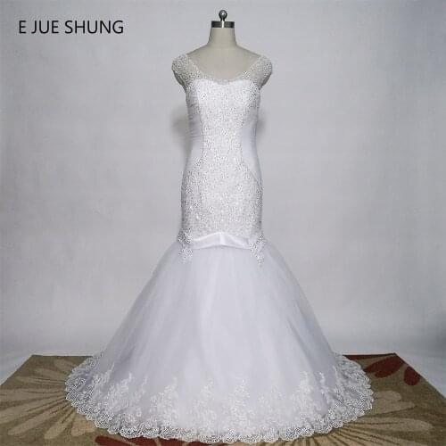 E JUE SHUNG White Lace Appliques Beaded Luxury Mermaid Wedding Dresses 2017 Lace Up Back Cap Sleeves Wedding Gowns gelinlik