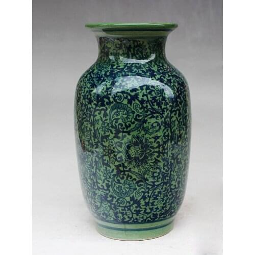 Exquisite Small Chinese Old Handwork Antique Blue and White Porcelain Green Glaze Flower Designs Vase No.2