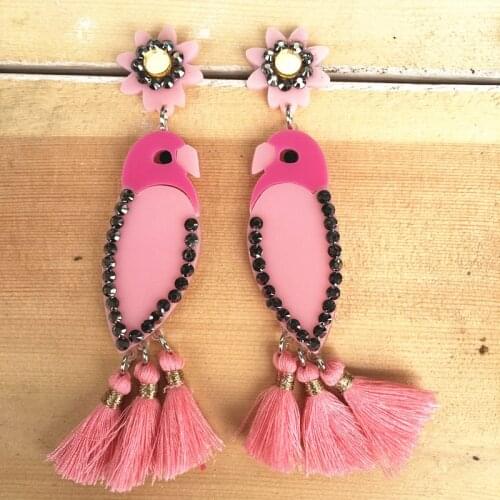Dongmu jewelry 2020 new acrylic exaggerated earrings exquisite gift bird shape colorful fringed pendant earrings women