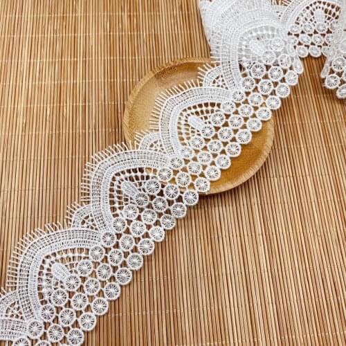 15Yards New Fashion Guipure Hollow Eyelash Scallop Applique White Lace Trim Sewing DIY Embroidered Craft Net Trim Ribbon