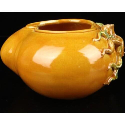 China seiko Yellow glaze ceramic peach Pen wash crafts statue