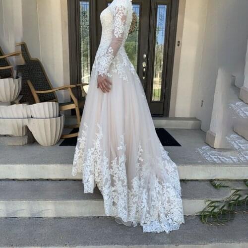 Tank Neckline Long Sleeves Champagne Lace Applique Wedding Dress with Full Back Reals Bridal Dress vestidos de novia 2020