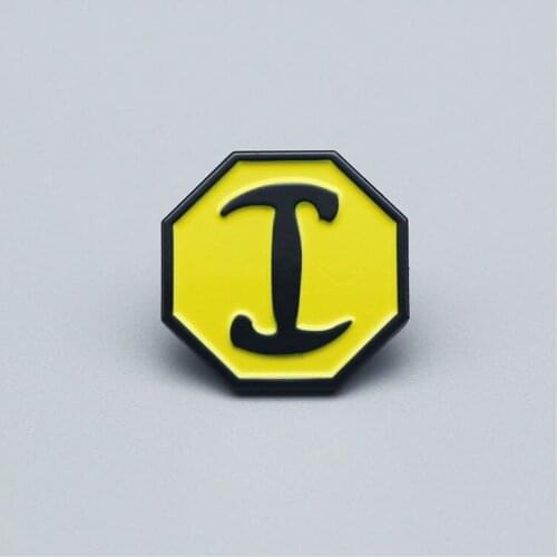 Quarry Logo Metal Enamel Brooch Creative Lapel Badge Denim Jacket Backpack Pin Decoration Childrens Fashion Jewelry Gifts