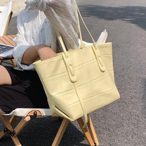 Large-capacity bag, female bag, summer wild 2021 new trendy fashion student shoulder bag simple portable tote bag