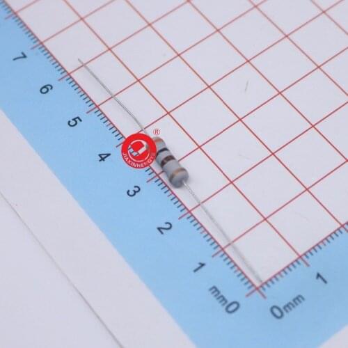 300R 1W DIP-2 Carbon Film Original 100PCS/LOT