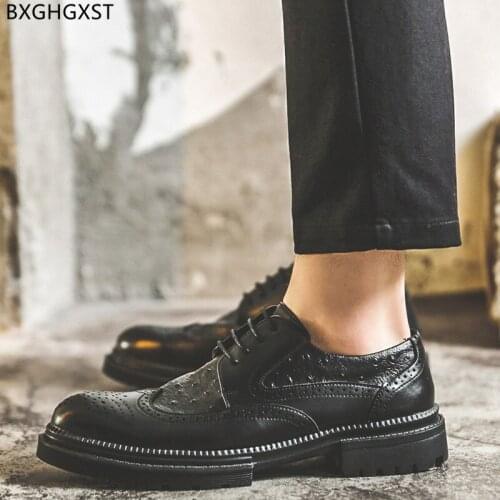 Casual Business Shoes Men Designer Brogues Men Dress Shoes Leather Black Oxford Wedding Shoes for Men 2021 Chaussure De Homme