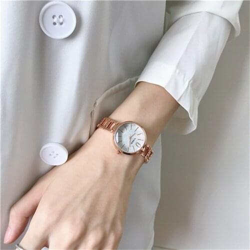 Rose Gold Luxury Women Fashion Bracelet Watches Shining Dial Design Qualities Ladies Wristwatches Simple Woman Quartz Clock
