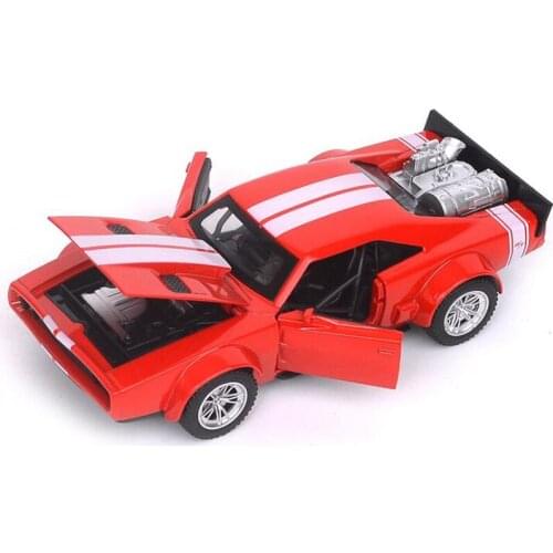 Simulation Alloy Car Model Childrens Sound And Light Pull Back Die-Casting Toy Sports Car Three-Door Racing Childrens Toys