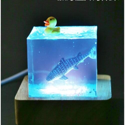 Handicraft Resin Wenchuang products creative gifts marine ornaments Ocean whale small yellow duck rafting night light