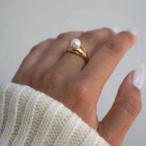 Unique Gold Ring With Freshwater Pearl Daily Jewelry 18K Gold IP Plateding Stainless Steel Ring