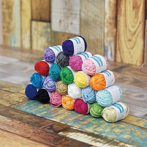 Wholesale Yarn Multiple Colors in stock Cake Acrylic Blended Yarn