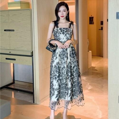French Runway Womens Lace Dresses 2021 New Summer Fashion Short Sleeve High Waist Vintage High-end Woman Party Long Dress
