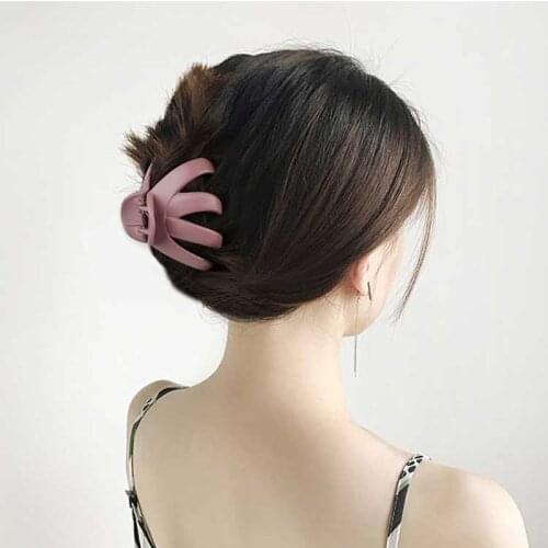 1PC Solid Geometric Hollowing Large Hair Claw Crab Clamp Hair Clip Hair Accessories Para El Cabello