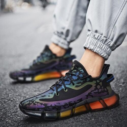 Mens fashion shoes light, breathable, fashionable new mens shoes colorful, reflective, rainbow comfortable and casual shoes
