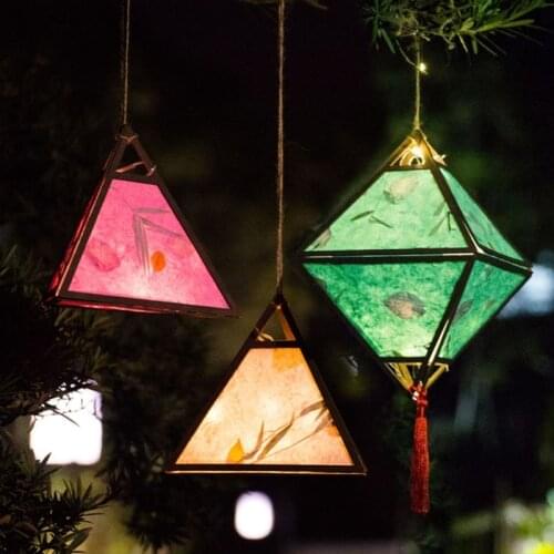 Rhombus Portable Lantern with Tassel Light Lamp for Chinese New Year Spring Festival Mid-Autumn Party Celebration Home Decor