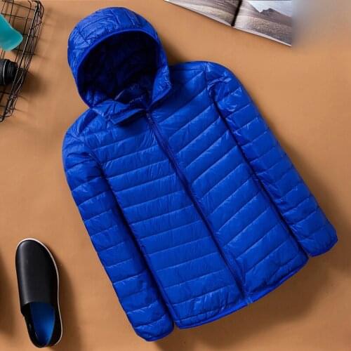 Streetwear Feather Coat Packable Warm Men Clothing 2021 Ultra Light Winter Fashion Brand Duck Down Jacket Men Hooded Waterproof
