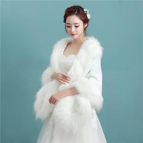 Popodion Wedding Capes