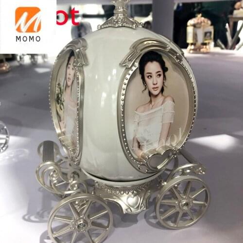 Custom High-End Creative Pumpkin Car Photo Frame Music Box Fashion Children Rotating Music Box Photo Frame 3-Inch