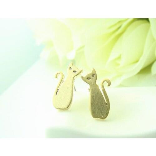 Fashion Classic Cartoon Lovely Cat Stud Earrings