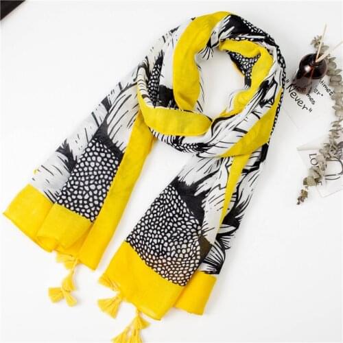 2020 New Style Cotton Linen Tassels Scarf Classic Gauze Kerchief Womens Sun-resistant Shawl Versatile luxury brand scarves