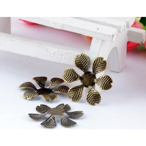 MIAOCHI 50Pcs Bronze Tone Filigree Wraps Flower Connectors Metal Crafts Gift Decoration DIY Findings 28x28mm J0612
