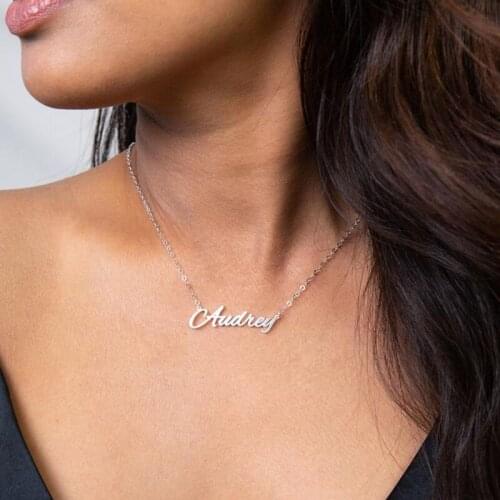 Simple Vintage Style Fashion Letters Pendant Necklace for Women Temperament Geometric Clavicle Necklace Choker Jewelry Kolye
