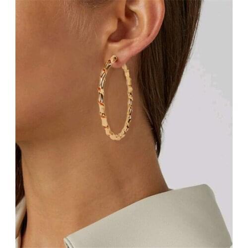 Fashion Retro Alloy Hollow Earrings Woman Temperament Circular Earrings Small Or Big Hoop Earrings Female Party Jewelry Gift