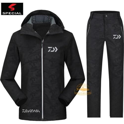 Daiwas New Outdoor Soft Shell Suit Fishing for Clothing Winter Mens Outdoor Fishing Warm Camouflage Hoodie Mountaineering Sui
