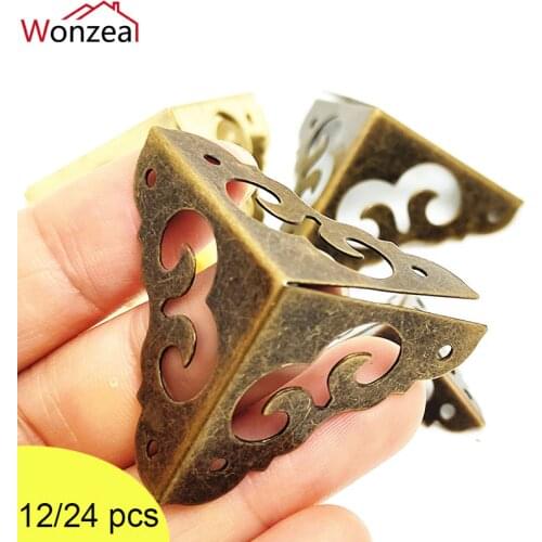 Antique Chinese Retro Carved Crafts Iron Corner Protector Brass Table Edge Corner Wooden Case Jewelry Box Triangle Decorative