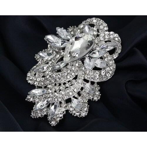 New large size luxury Brooches Women high-end atmosphere full of brooch fashion corsage hand holding flower pins H1147